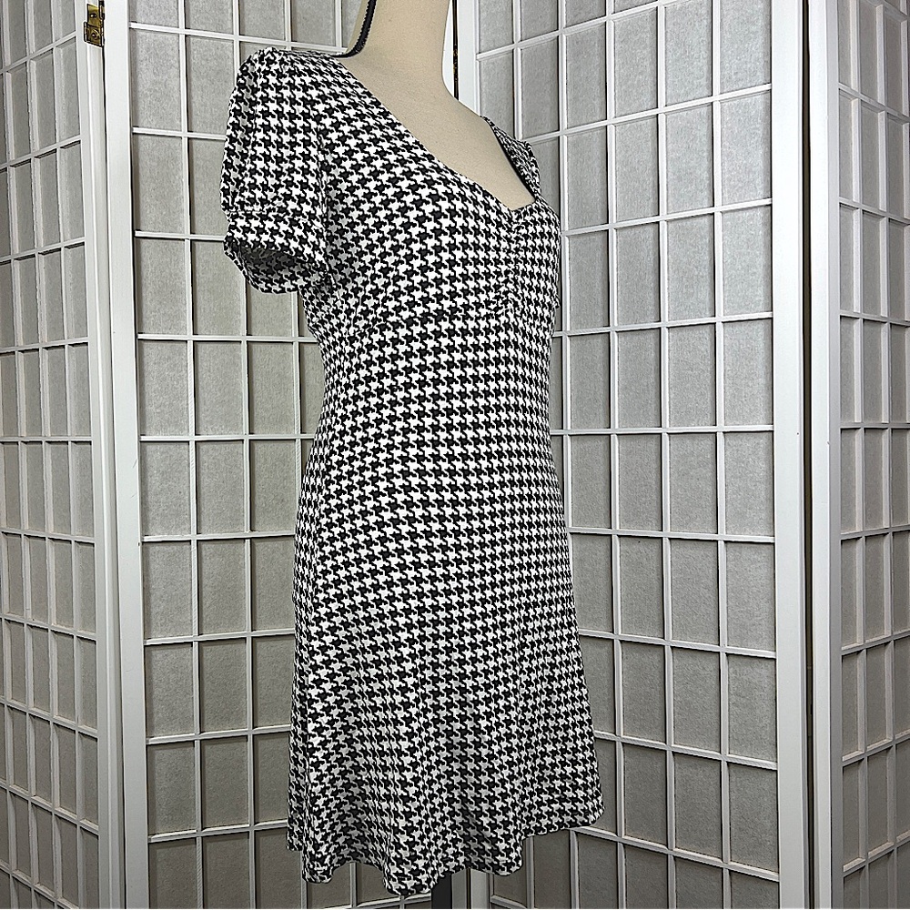 OBEY Houndstooth Mini Dress | Stretch Knit Cap Sleeve | Sz Small HOST PICK! NWOT - Picture 4 of 16